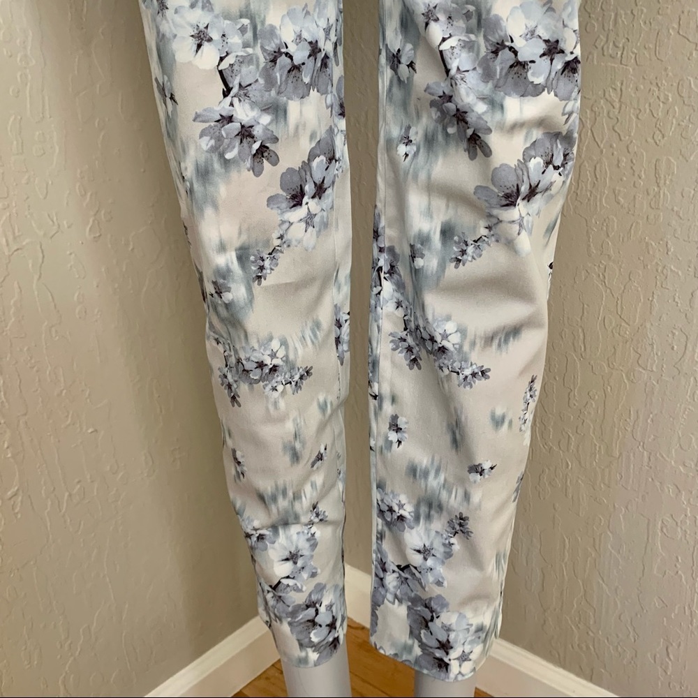 CAMBIO Renira Slim Fit Floral Mid-Rise Ankle Jeans - Picture 6 of 16